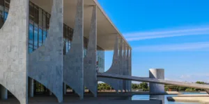 Em artigo em jornal dos EUA, Lula critica postura do país com tarifas