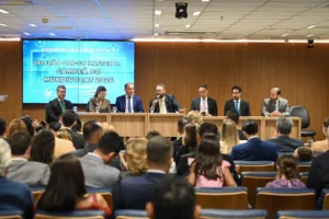 Seleção OAB-GO Master 11 é homenageada na Alego e leva o troféu do Mundiavocat 2026 à Casag