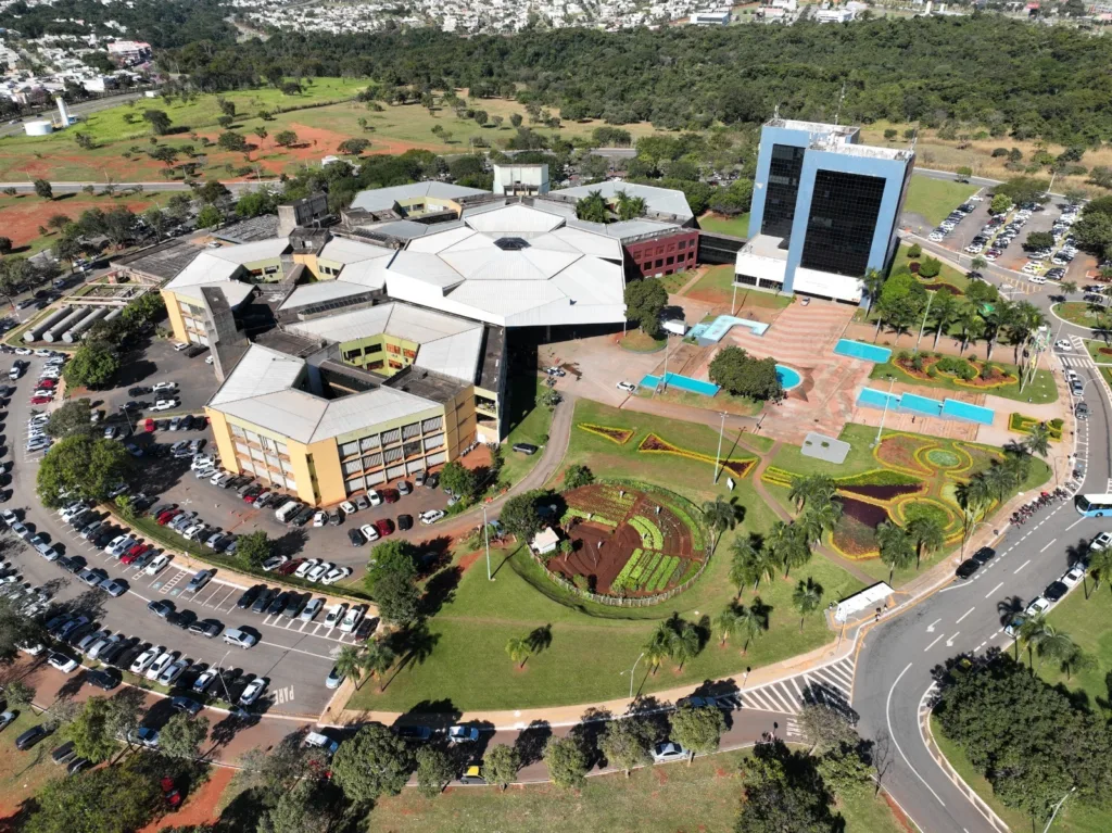 Mabel atende demanda do Fórum dos Servidores e encaminha à Câmara data-base do funcionalismo com pagamento a partir de julho