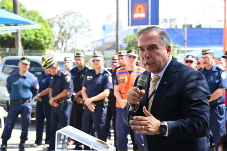 Prefeito Sandro Mabel entrega base modernizada para Coordenadoria de Trânsito da GCM