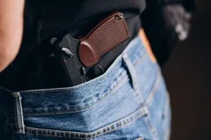 TRT de Goiás autoriza penhora de armas de fogo para garantir pagamento de dívida trabalhista