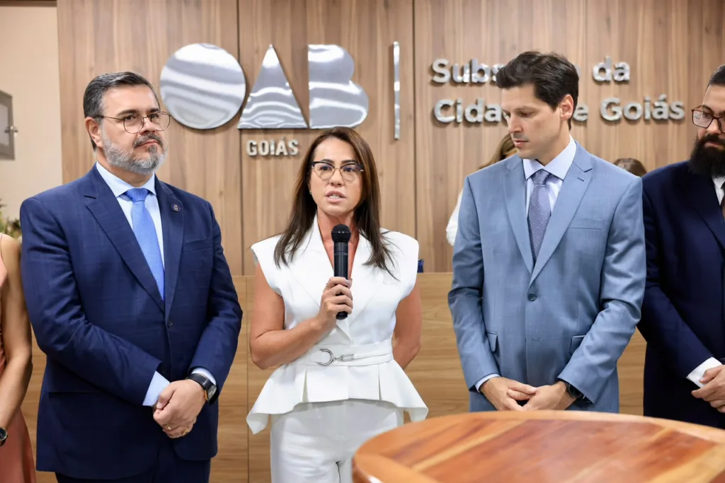 Talita Hayasaki conduz OAB-GO em reencontro com a história durante transferência simbólica da capital