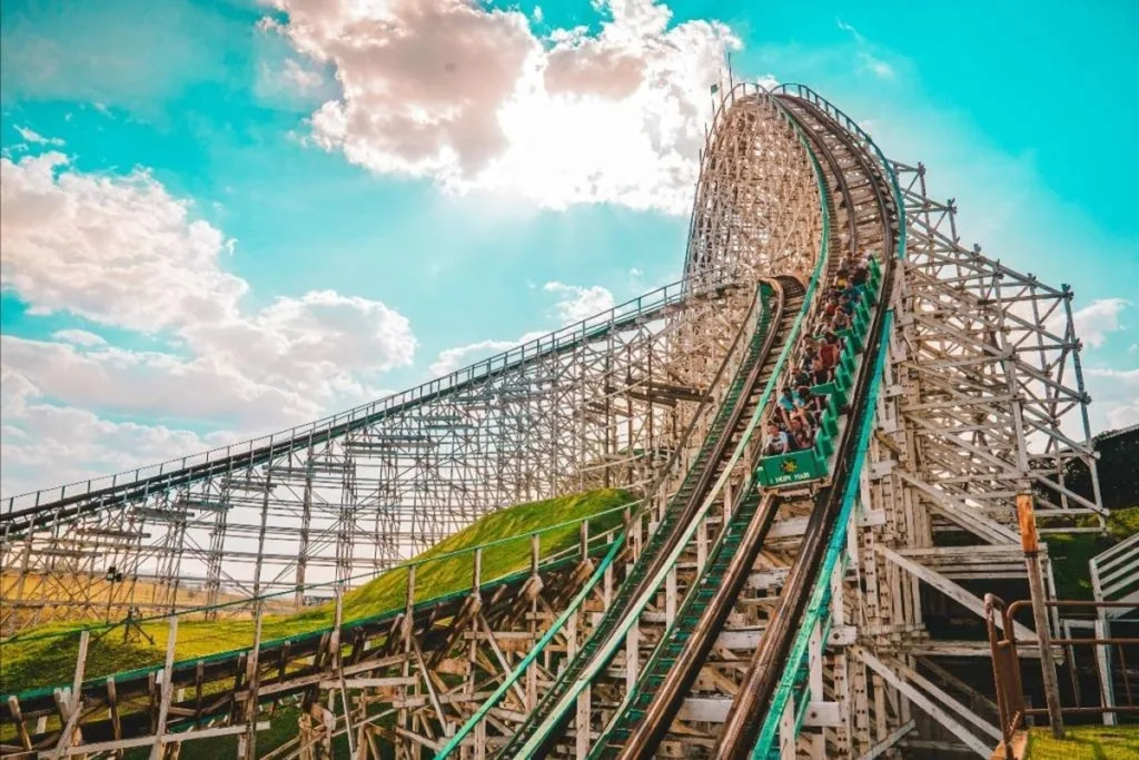 Advogados e estagiários terão entrada gratuita no Hopi Hari durante o mês de agosto