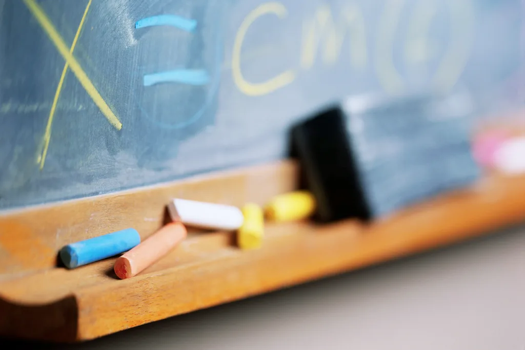 STJ decide que titulares de cartórios não são contribuintes do salário-educação