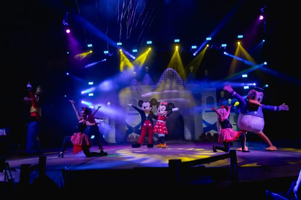 Disney Magic Show leva universo da fantasia para famílias em Goiânia