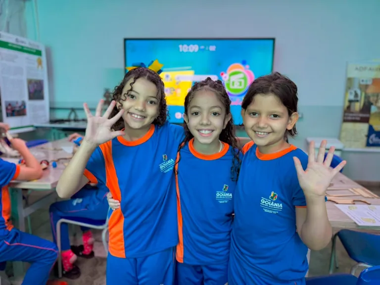 Escola de Goiânia recebe representantes da Unesco por projeto ambiental