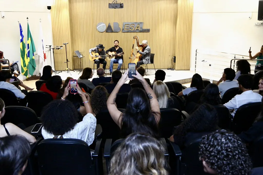 Exposição em Goiânia marca parceria cultural entre OAB-GO e Tribunal