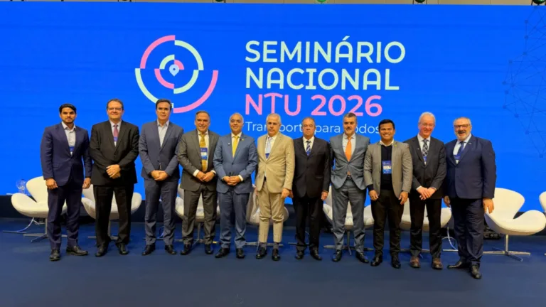 Sandro Mabel recebe homenagem pelo fortalecimento do transporte público de Goiânia