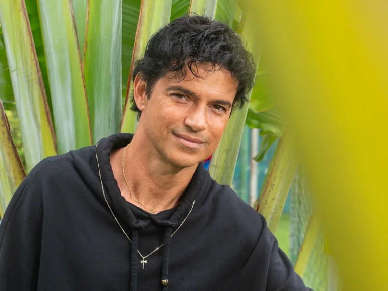 Jorge Vercillo apresenta o show “Intimista” em Goiânia