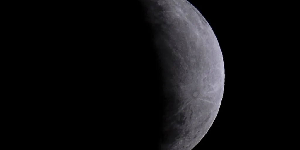 Eclipse parcial da Lua nesta quinta-feira será visto em todo o Brasil
