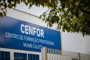 Prefeitura de Anápolis recebe inscrições até 31 de agosto para curso de tecnologia a idosos