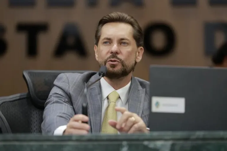 Presidente da Alego Peixoto oficializa corrida à Câmara Federal por Goiás