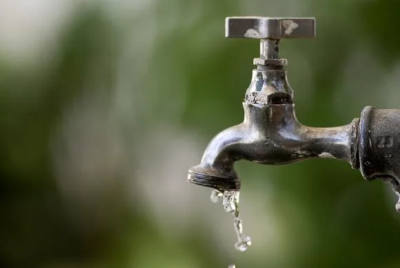 Justiça proíbe cobrança em duplicidade da Taxa de Limpeza Pública em Goiânia