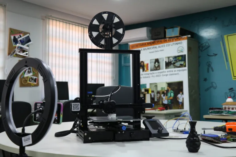Seis escolas municipais de Goiânia desenvolvem projetos de tecnologia