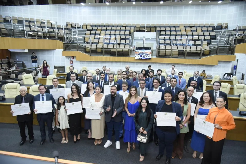 Câmara de Goiânia realiza sessão especial em homenagem aos juízes do Tribunal de Ética e Disciplina da OAB-GO