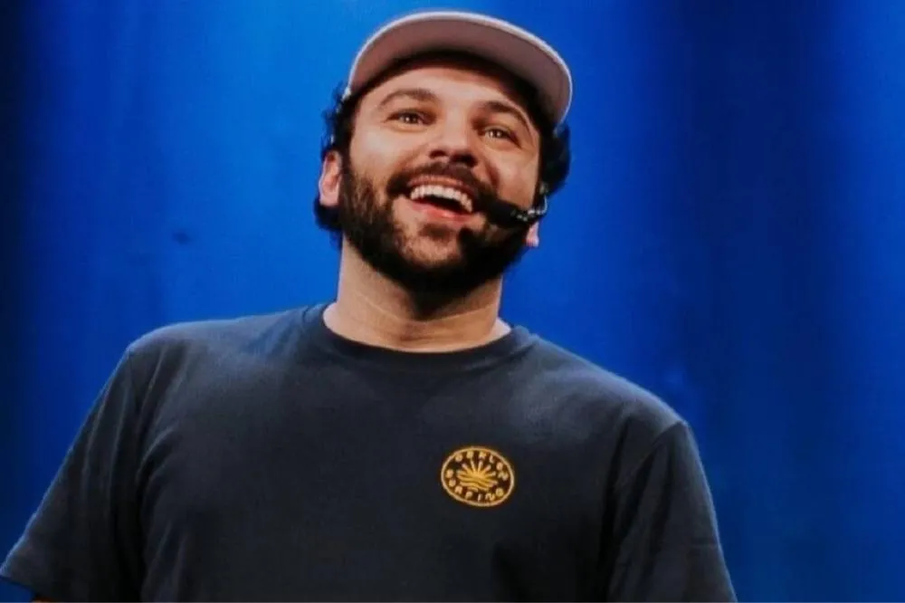 Teatro São Francisco recebe espetáculo de Raphael Ghanem em Anápolis no dia 13 de outubro