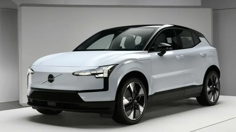Volvo e concessionária terão de fornecer carro reserva após recall por risco de incêndio