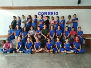Alunos da Escola Municipal Alonso Dias Pinheiro exibem série no