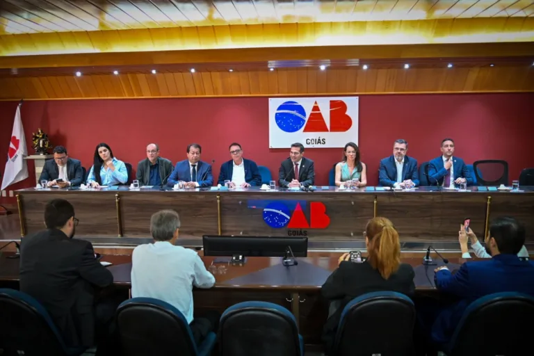 Candidato Luís César Bueno promete restaurar teto das RPVs para