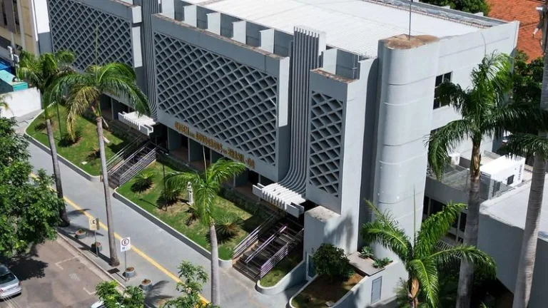 Candidatos ao Governo de Goiás participam de sabatina da OAB