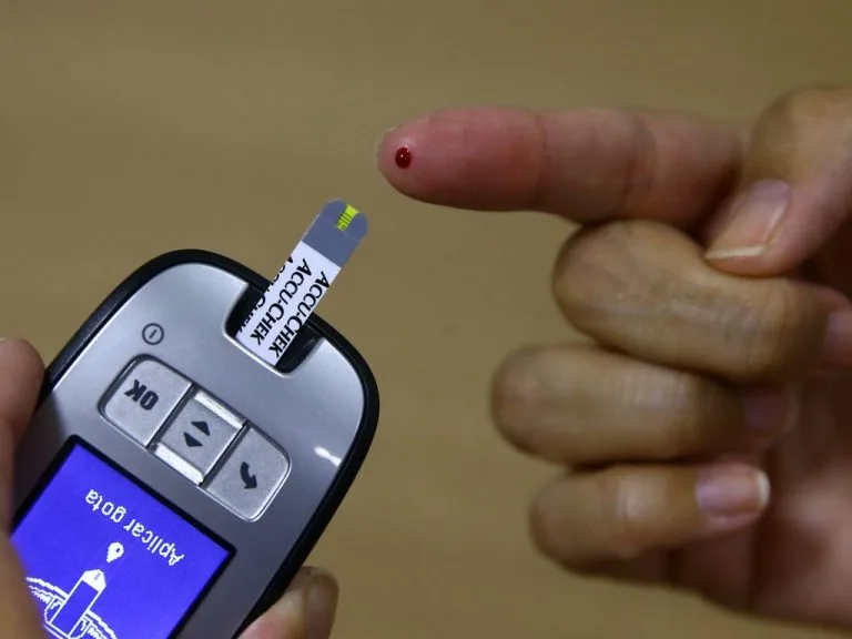 Para evitar que alterações no açúcar do sangue sejam confundidas com embriaguez, PL prevê teste de glicose em fiscalizações de trânsito