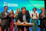 Lei sancionada por Sandro Mabel cria programa Goiânia + Humana para proteger mulheres