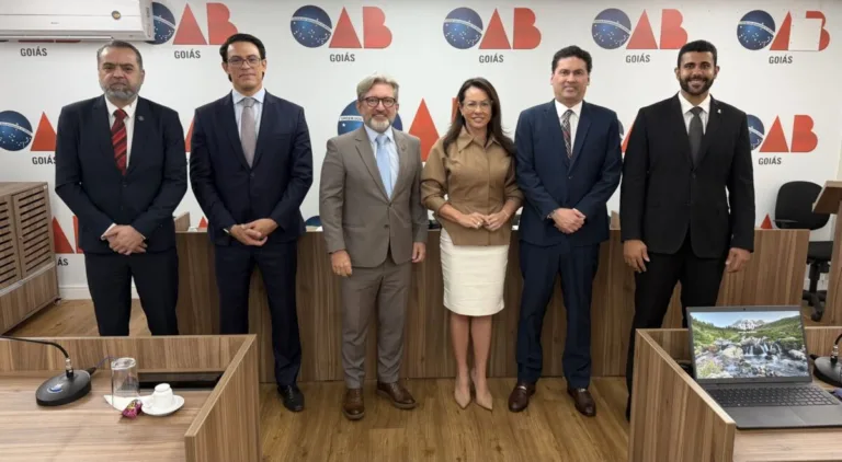 Novos integrantes do Tribunal de Ética e de comissões tomam