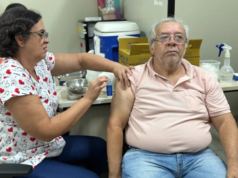 Prefeitura de Goiânia inicia vacina contra pneumonia e meningite em