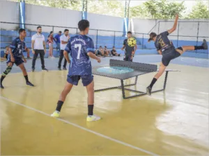 Prefeitura de Goiânia reúne 180 estudantes em manhã esportiva e