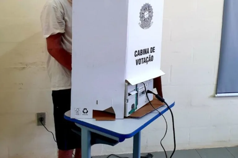 Com proibição suspensa pelo TSE, presos provisórios votarão nas eleições de 2026