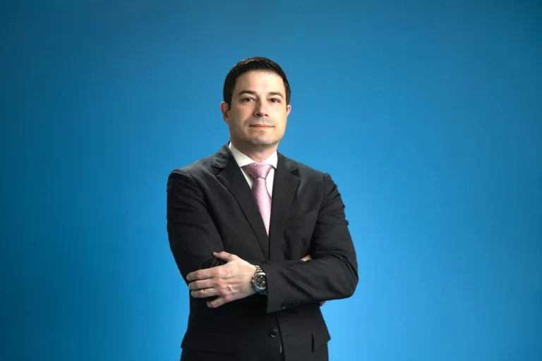 Representante da banca Brasil Salomão participa até o dia 8 de missão empresarial na Espanha