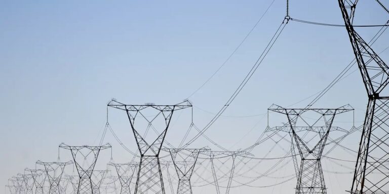 Distribuidoras se preparam para garantir energia no dia da eleição