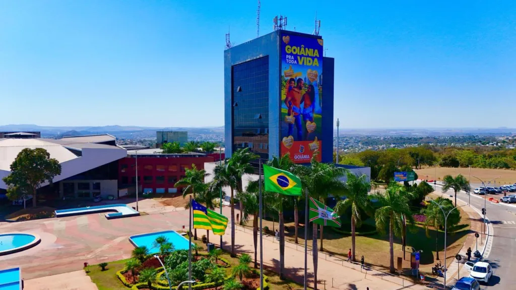 Câmara de Goiânia aprova em primeira votação projeto para administrativos