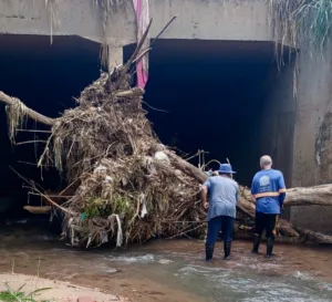 Goiânia amplia limpeza de bueiros e pontes para reduzir risco