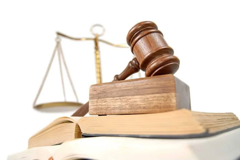 Juiz suspende portaria que retirou procurador de suas funções e determina retorno à PGM
