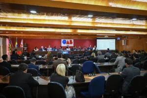 OAB-GO debate mandato para ministros do STF, limites a decisões monocráticas e regras para uso de IA no Judiciário