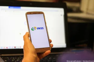 INSS não pode negar automaticamente pedido de benefício apto sem permitir complementação de prova, afirma STJ
